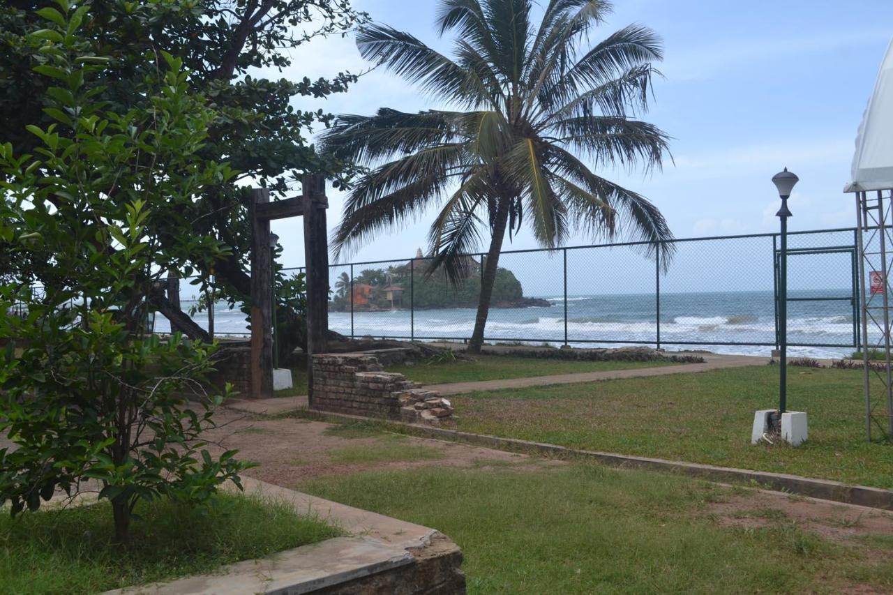 Hôtel Rest House Matara Extérieur photo