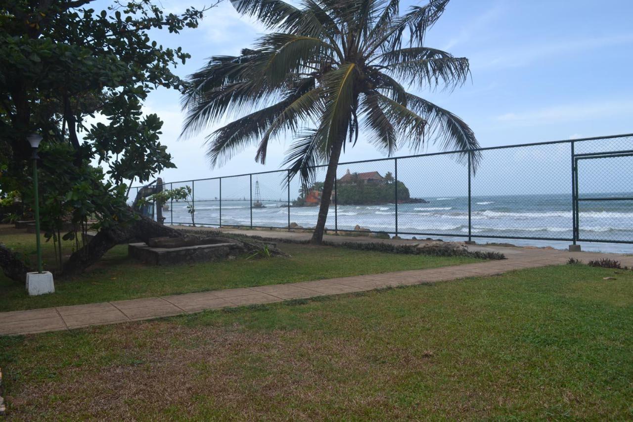 Hôtel Rest House Matara Extérieur photo