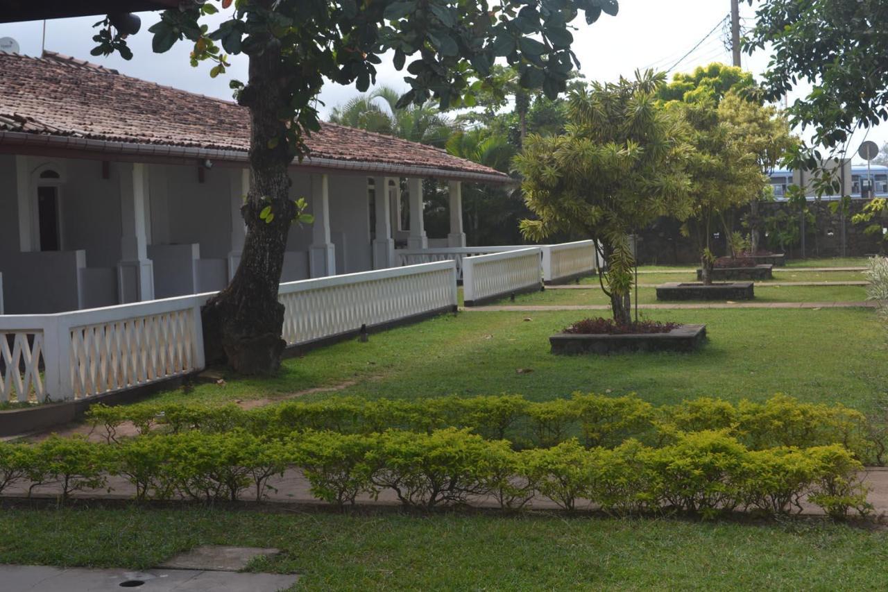 Hôtel Rest House Matara Extérieur photo