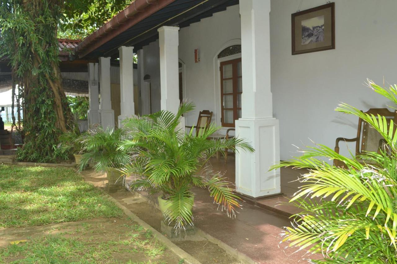 Hôtel Rest House Matara Extérieur photo